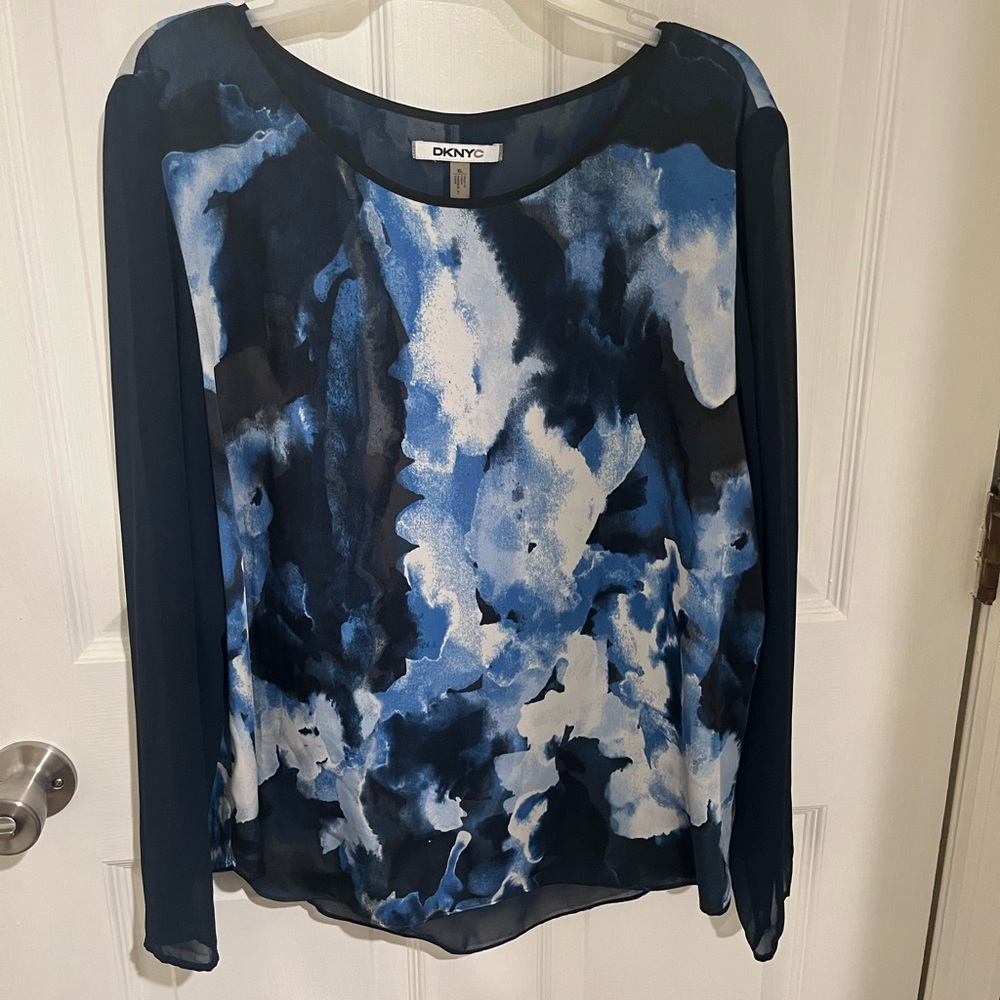 DKNY Blue Graphic Blouse EUC